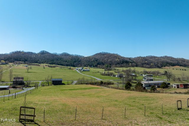 3233 Stanley Valley Road, Surgoinsville, TN 37873