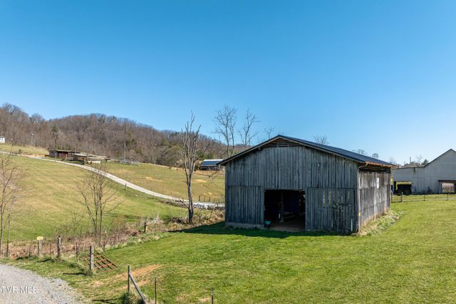3233 Stanley Valley Road, Surgoinsville, TN 37873