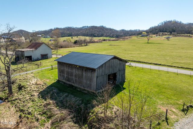 3233 Stanley Valley Road, Surgoinsville, TN 37873