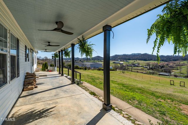 3233 Stanley Valley Road, Surgoinsville, TN 37873