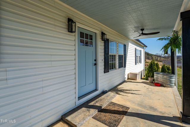 3233 Stanley Valley Road, Surgoinsville, TN 37873