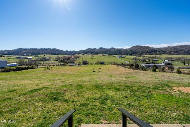 3233 Stanley Valley Road, Surgoinsville, TN 37873