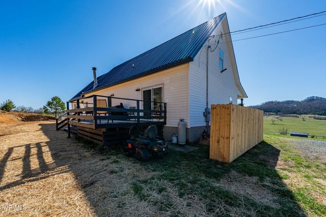 3233 Stanley Valley Road, Surgoinsville, TN 37873