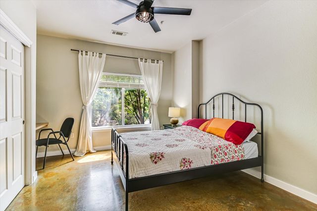 910 W 25th ST 206, Austin, TX 78705