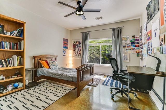 910 W 25th ST 206, Austin, TX 78705