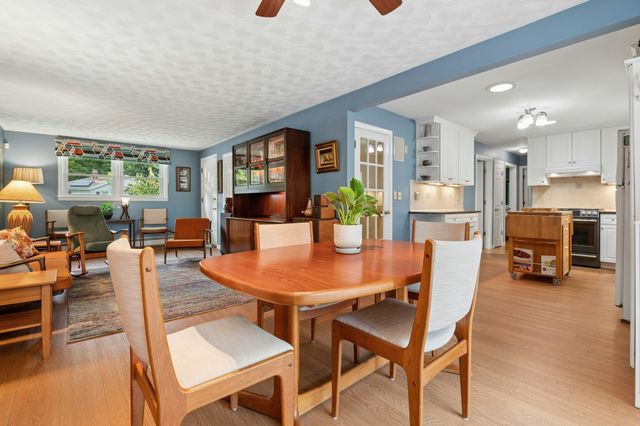 11 Greybert Ln, Worcester, MA 01602