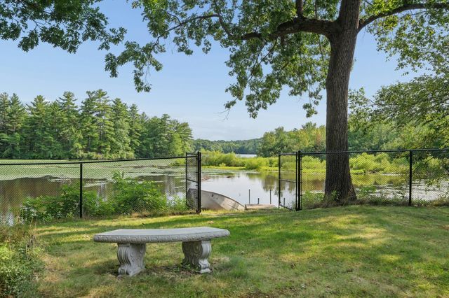 11 Greybert Ln, Worcester, MA 01602