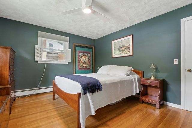 11 Greybert Ln, Worcester, MA 01602