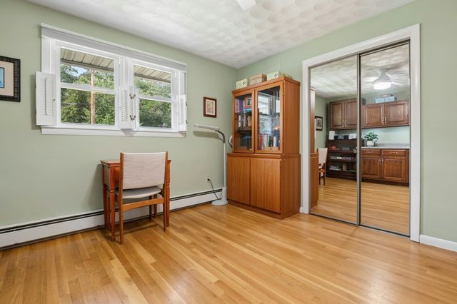 11 Greybert Ln, Worcester, MA 01602