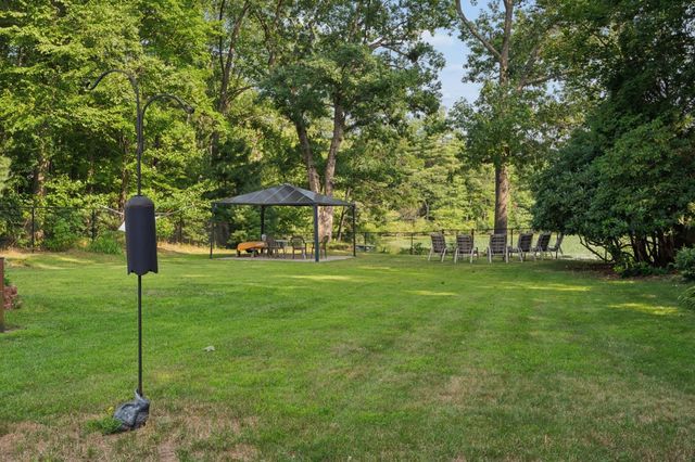 11 Greybert Ln, Worcester, MA 01602