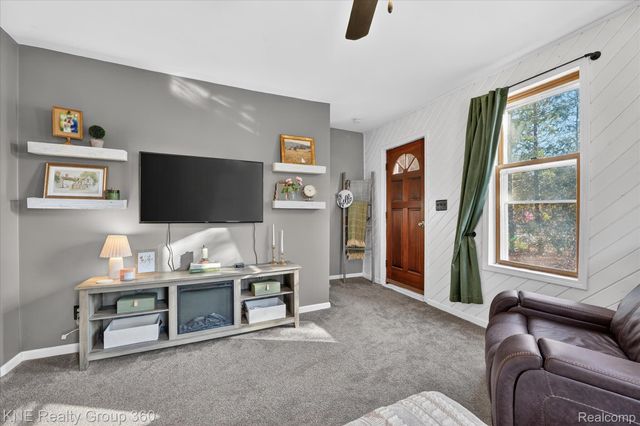 622 Factory Street, Howell, MI 48843