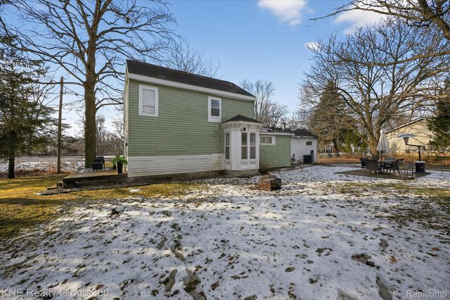 622 Factory Street, Howell, MI 48843