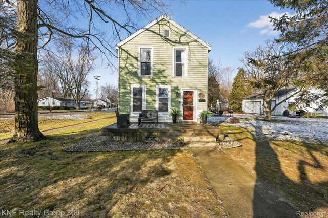 622 Factory Street, Howell, MI 48843