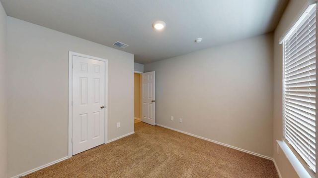 202 Rearden BLVD, Jarrell, TX 76537