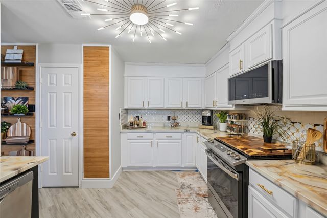 222 Cozy Lane, Cedar Hill, TX 75104