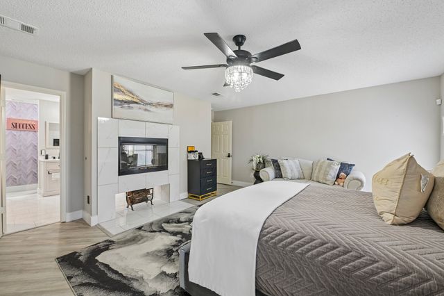 222 Cozy Lane, Cedar Hill, TX 75104