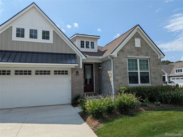 2298 Pondview Lane, Troy, MI 48085