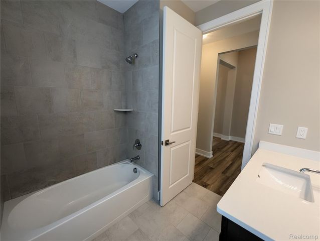 2298 Pondview Lane, Troy, MI 48085
