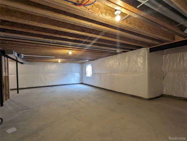 2298 Pondview Lane, Troy, MI 48085