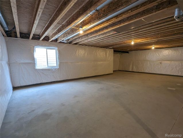 2298 Pondview Lane, Troy, MI 48085