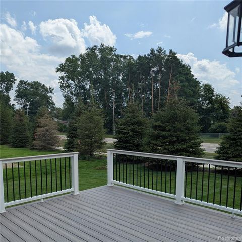2298 Pondview Lane, Troy, MI 48085