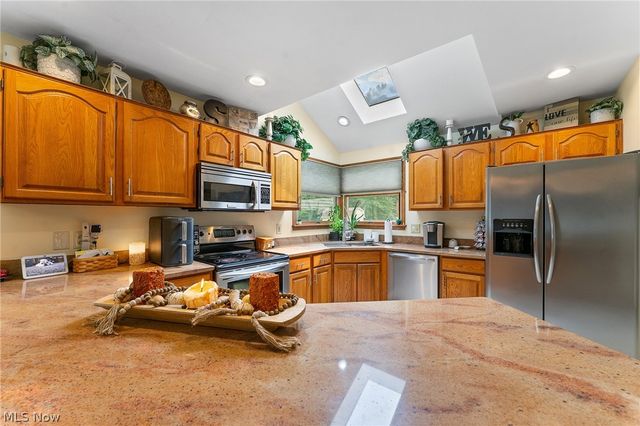 430 Terra Verde Avenue, Columbiana, OH 44408
