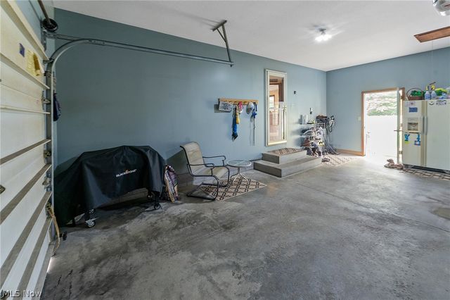 430 Terra Verde Avenue, Columbiana, OH 44408