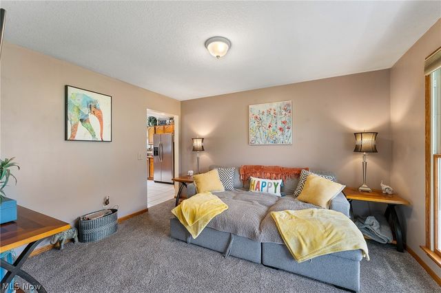 430 Terra Verde Avenue, Columbiana, OH 44408