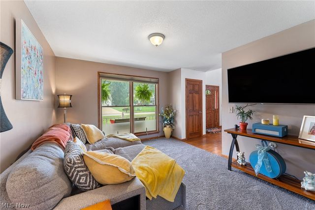 430 Terra Verde Avenue, Columbiana, OH 44408