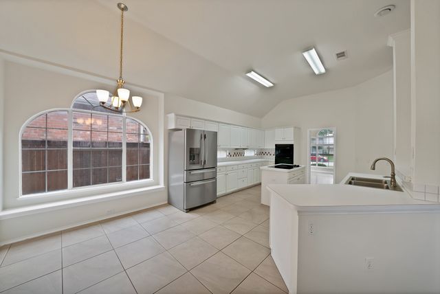 813 Yosemite Trail, Mesquite, TX 75149