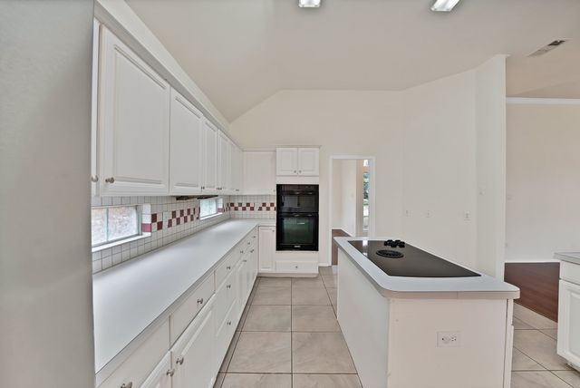 813 Yosemite Trail, Mesquite, TX 75149