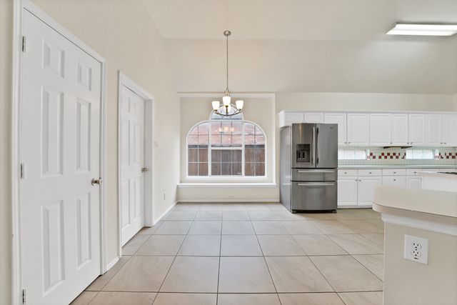 813 Yosemite Trail, Mesquite, TX 75149