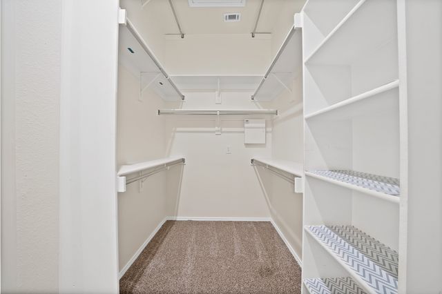 813 Yosemite Trail, Mesquite, TX 75149