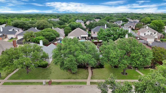 813 Yosemite Trail, Mesquite, TX 75149