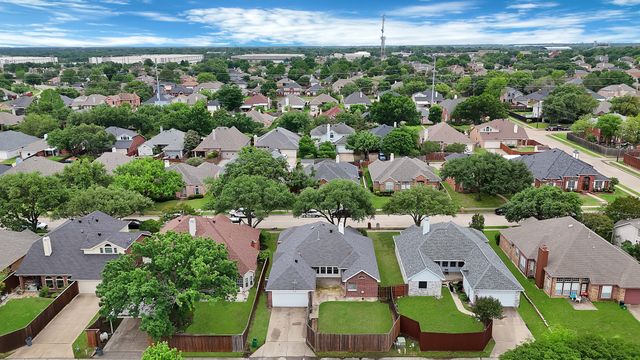 813 Yosemite Trail, Mesquite, TX 75149