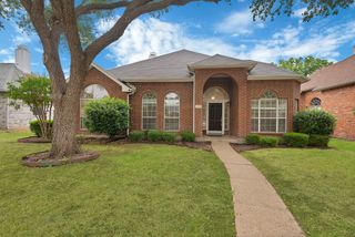 813 Yosemite Trail, Mesquite, TX 75149
