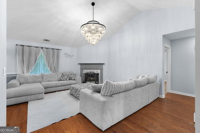 1426 Wyntercreek Drive, Hoschton, GA 30548