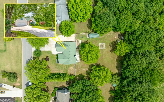 1426 Wyntercreek Drive, Hoschton, GA 30548