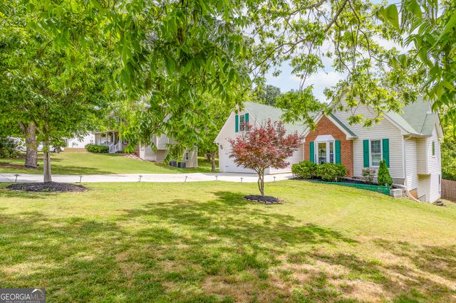 1426 Wyntercreek Drive, Hoschton, GA 30548