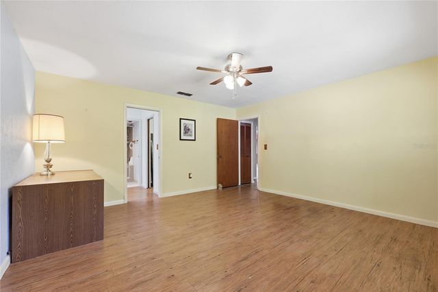 2446 NW 35TH TERRACE, Gainesville, FL 32605