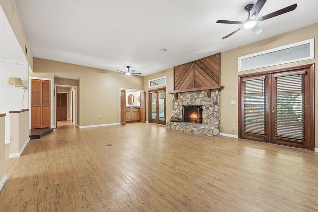 2446 NW 35TH TERRACE, Gainesville, FL 32605