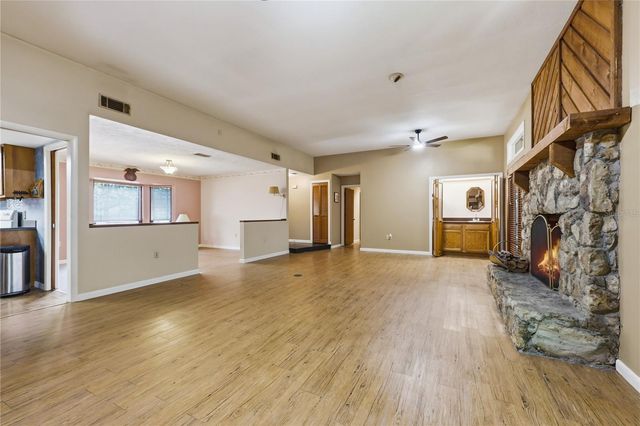 2446 NW 35TH TERRACE, Gainesville, FL 32605