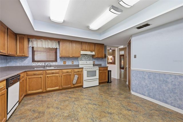 2446 NW 35TH TERRACE, Gainesville, FL 32605