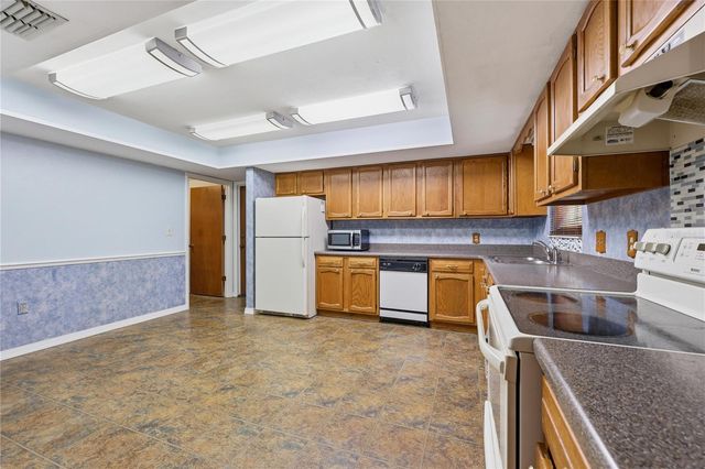 2446 NW 35TH TERRACE, Gainesville, FL 32605