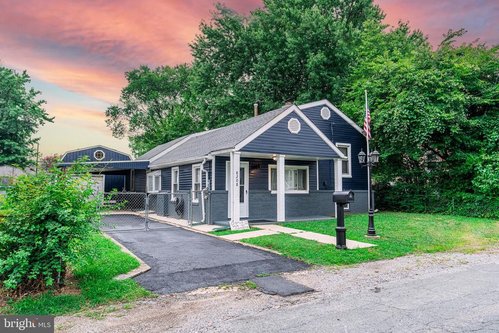8208 DOGWOOD DR, Dundalk, MD 21222