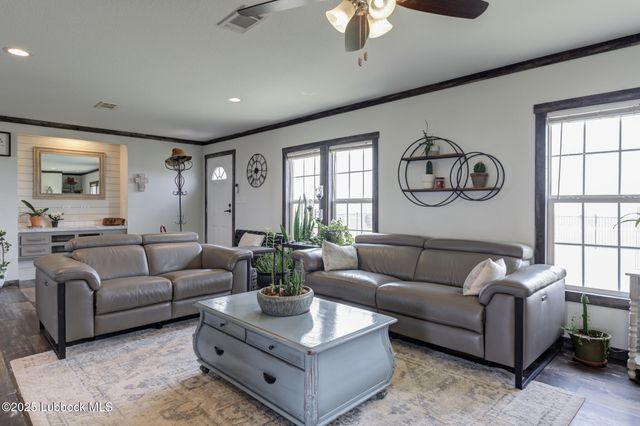 10504 County Rd 7000, Wolfforth, TX 79382