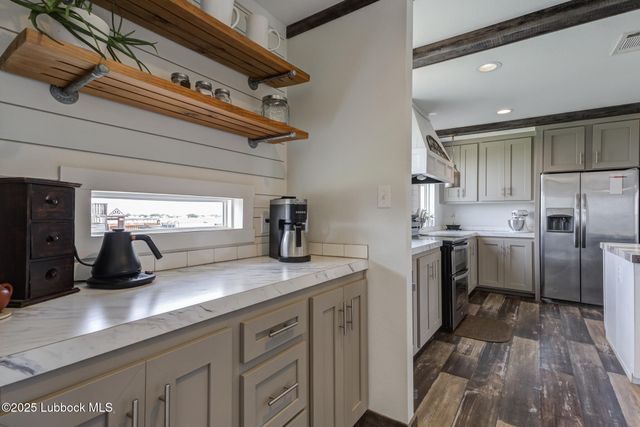 10504 County Rd 7000, Wolfforth, TX 79382