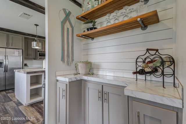 10504 County Rd 7000, Wolfforth, TX 79382