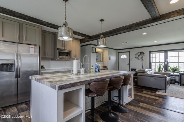 10504 County Rd 7000, Wolfforth, TX 79382