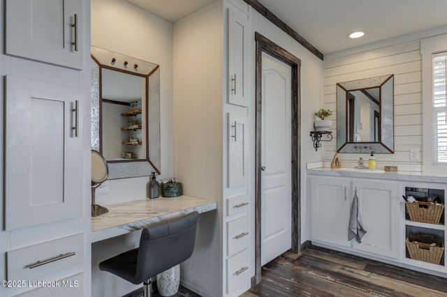 10504 County Rd 7000, Wolfforth, TX 79382